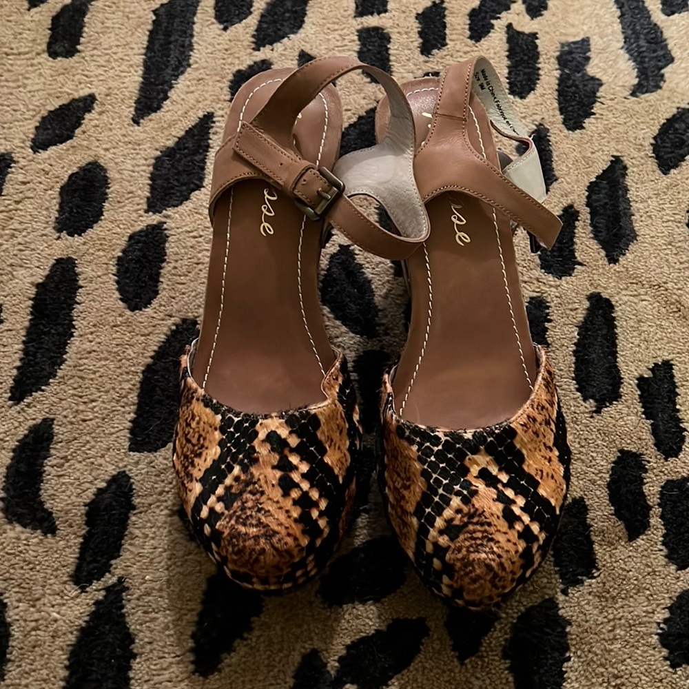 Anthropologie Matisse womens clogs SZ 9